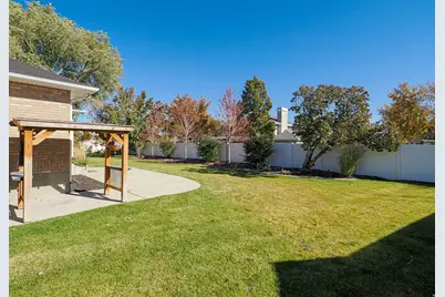 9909 S Dream Cir W, South Jordan, UT 84095 - Photo 8