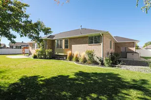 9909 S Dream Cir W, South Jordan, UT 84095 - Photo 4