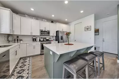 1034 W Heritage Crest Way, Bluffdale, UT 84065 - Photo 6