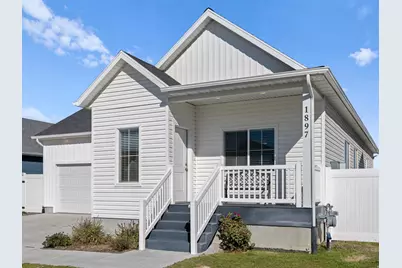 1897 E Magnolia Cir, Eagle Mountain, UT 84005 - Photo 2