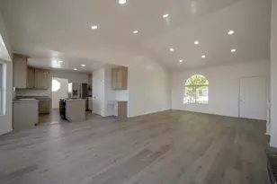 11922 S Bluff View Dr, Sandy, UT 84092 - Photo 10