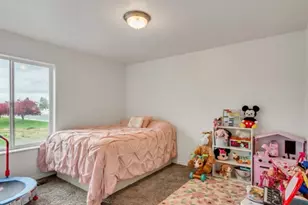 6893 S 3200 W, West Jordan, UT 84084 - Photo 16