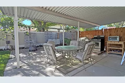 1612 E Hidden Valley Rd, Sandy, UT 84092 - Photo 24