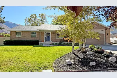 1612 E Hidden Valley Rd, Sandy, UT 84092 - Photo 2