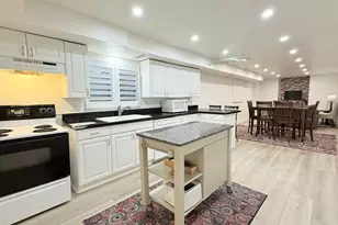 1612 E Hidden Valley Rd, Sandy, UT 84092 - Photo 22