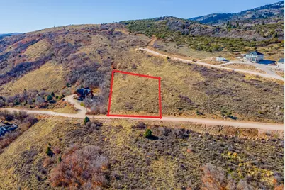 1682 N Cisco Loop #E61, Garden City, UT 84028 - Photo 2