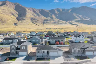 8638 N Halloran Ct, Lake Point, UT 84074 - Photo 30