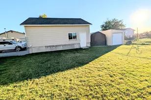 2205 N 700 W, Harrisville, UT 84414 - Photo 10