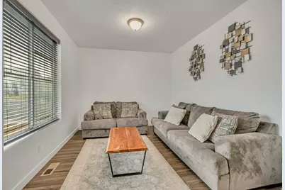 7172 W Echomount Rd S, West Valley, UT 84081 - Photo 8