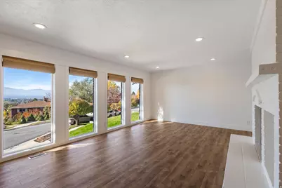 9977 S Lannae Dr E, Sandy, UT 84094 - Photo 4