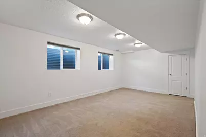 9977 S Lannae Dr E, Sandy, UT 84094 - Photo 22