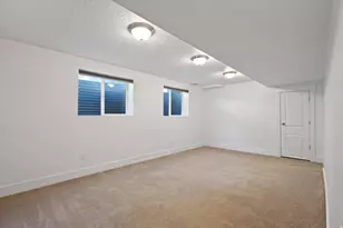 9977 S Lannae Dr E, Sandy, UT 84094 - Photo 22