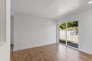 9977 S Lannae Dr E, Sandy, UT 84094 - Photo 14