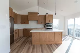 336 E Pear St, Grantsville, UT 84029 - Photo 8