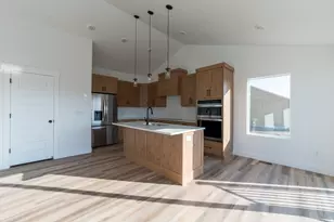 336 E Pear St, Grantsville, UT 84029 - Photo 6