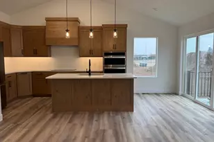 336 E Pear St, Grantsville, UT 84029 - Photo 6