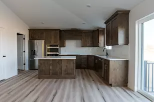 421 E Stafford St, Grantsville, UT 84029 - Photo 6