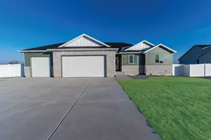 421 E Stafford St, Grantsville, UT 84029 - Photo 1