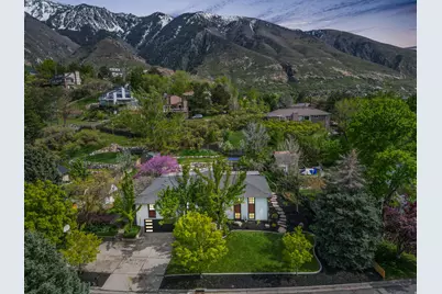 2234 E Willow Brook Way, Sandy, UT 84092 - Photo 2