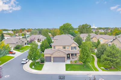 10338 S Venenzia Way, South Jordan, UT 84095 - Photo 4