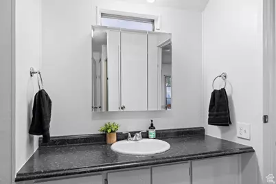 2875 N Hill Field Rd #17, Layton, UT 84041 - Photo 12