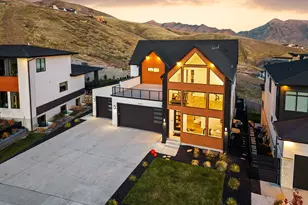 4662 Autumn View Dr N, Lehi, UT 84048 - Photo 2