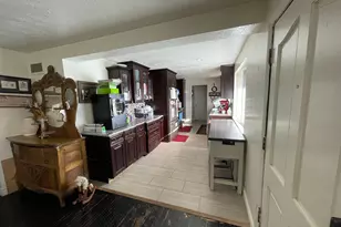 3045 E 7110 S, Cottonwood Heights, UT 84121 - Photo 6