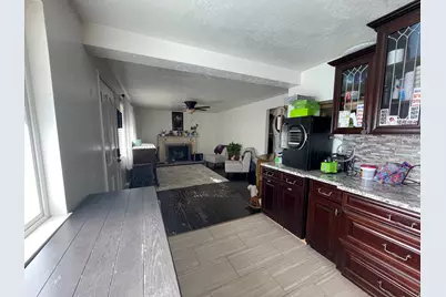 3045 E 7110 S, Cottonwood Heights, UT 84121 - Photo 8