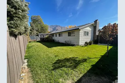 3045 E 7110 S, Cottonwood Heights, UT 84121 - Photo 4