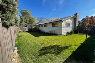 3045 E 7110 S, Cottonwood Heights, UT 84121 - Photo 4