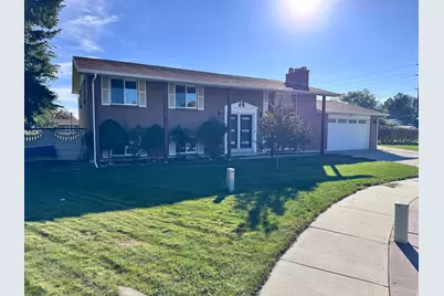 6918 S Harvest Cir W, West Jordan, UT 84084 - Photo 2