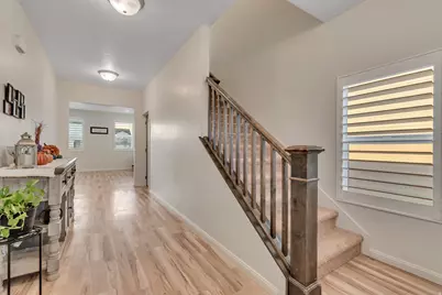 5073 N Folkstone Dr, Eagle Mountain, UT 84005 - Photo 10