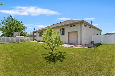 3524 N 3000 W, Farr West, UT 84404 - Photo 34