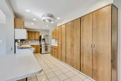 112 E 7420 S, Midvale, UT 84047 - Photo 12