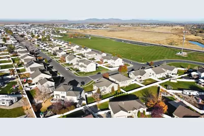 851 S 3525 W, Syracuse, UT 84075 - Photo 30