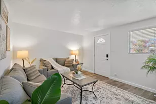 10165 S Zinnia Way, Sandy, UT 84094 - Photo 10