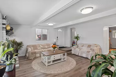 10165 S Zinnia Way, Sandy, UT 84094 - Photo 12