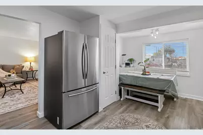 10165 S Zinnia Way, Sandy, UT 84094 - Photo 6