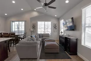 1907 E Holiday Ln, Washington, UT 84780 - Photo 6