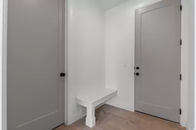 34 S Preston St, Kaysville, UT 84037 - Photo 16