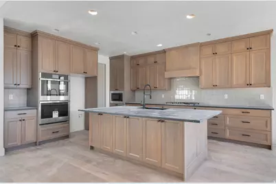 34 S Preston St, Kaysville, UT 84037 - Photo 12