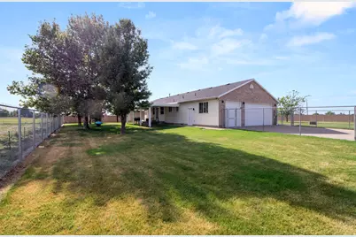 5335 W 5500 S, Hooper, UT 84315 - Photo 4