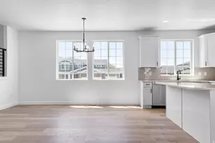 7816 W 2820 S, Magna, UT 84044 - Photo 10