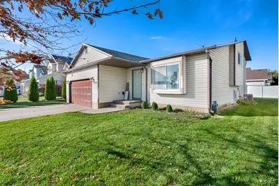 4218 W 5050 S, Roy, UT 84067 - Photo 4