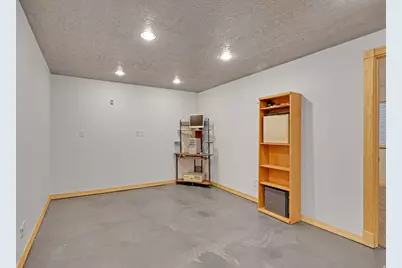 889 E Ben Lomond Ave S, South Ogden, UT 84403 - Photo 20