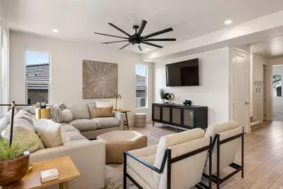 1366 N Marfill Way, Washington, UT 84780 - Photo 2