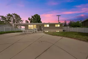 927 E 5650 S, Murray, UT 84121 - Photo 1