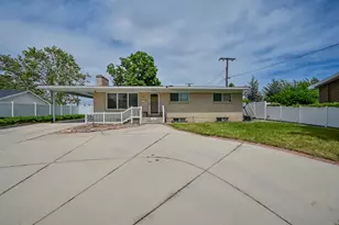 927 E 5650 S, Murray, UT 84121 - Photo 2