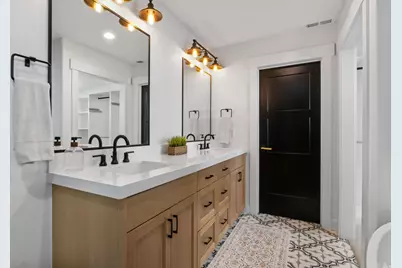 1320 W Summer View Dr, Lehi, UT 84043 - Photo 32