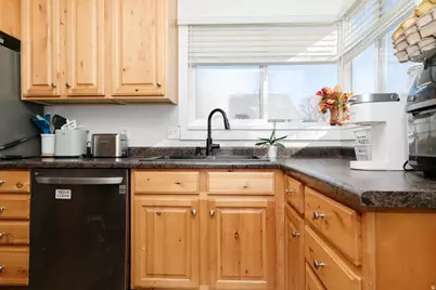 46 W 1st N, Preston, ID 83263 - Photo 6